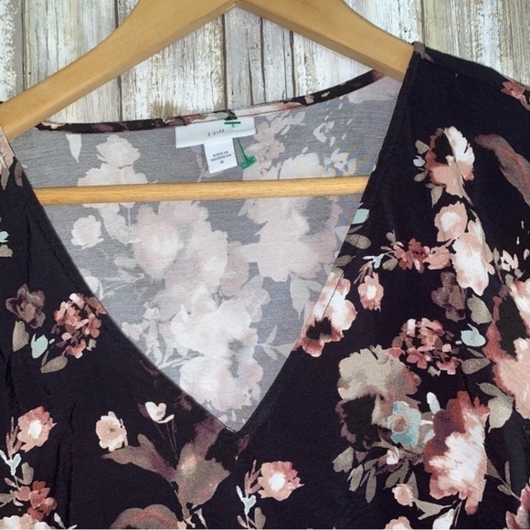 J. Jill Watercolor Black Floral Tunic - Picture 5 of 6